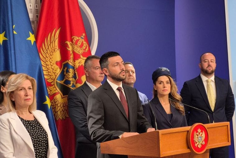 DPS: Umjesto dosadnih tirada koje ne interesuju nikoga, Mandić da omogući glasanje o njegovom povjerenju i odblokira evropski put