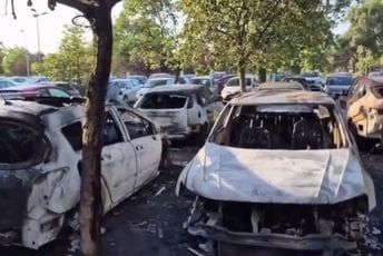 (VIDEO) Požar u Beogradu: Izgorjelo deset automobila