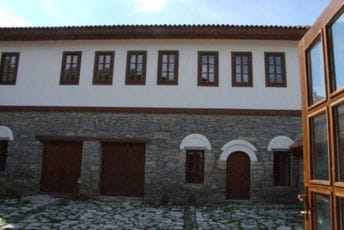 Bijelo Polje u znaku poezije: Počinju Ratkovićeve večeri, za tri dana biće održano 20 programa Bijelo Polje u znaku poezije: Počinju Ratkovićeve večeri, za tri dana biće održano 20 programa