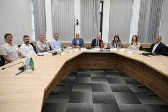 EPCG nastavlja saradnju sa nizom crnogorskih zdravstvenih ustanova EPCG nastavlja saradnju sa nizom crnogorskih zdravstvenih ustanova