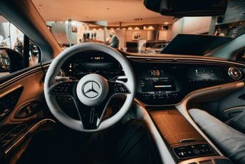 Mercedes traži više rada za istu platu ili zatvara fabriku: Satnica u Mađarskoj tri puta manja nego u Njemačkoj