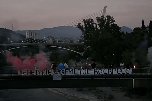 U Podgorici sinoć veličali ratnog zločinca Ratka Mladića