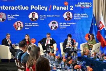 Jakšić-Stojanović u Bratislavi: OECD istakao napredak Crne Gore u PISA istraživanju Jakšić-Stojanović u Bratislavi: OECD istakao napredak Crne Gore u PISA istraživanju