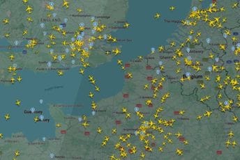 Potpuni haos na nebu iznad Evrope: Prizemljeno više od 300 aviona Potpuni haos na nebu iznad Evrope: Prizemljeno više od 300 aviona