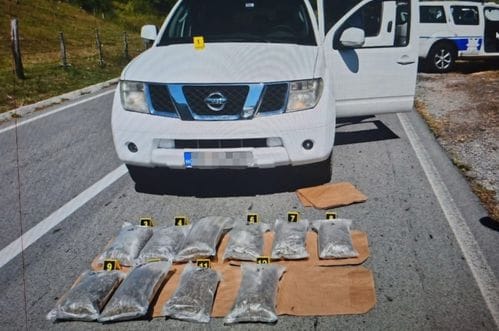 Osumnjičeni umakao policiji kod Bijelog Polja: U vozilu mu našli 11 kila marihuane