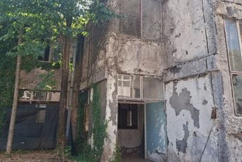 Đurašković najavio rekonstrukciju nekadašnje Dječije bolnice na Cetinju: Tender do kraja godine, ovakav izgled biće ružna prošlost Đurašković najavio rekonstrukciju nekadašnje Dječije bolnice na Cetinju: Tender do kraja godine, ovakav izgled biće ružna prošlost