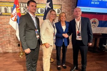 DNP sa kongresmenkom Teni: Učestvovaćemo u formiranju organizacije "Crna Gora za Trampa" u SAD DNP sa kongresmenkom Teni: Učestvovaćemo u formiranju organizacije "Crna Gora za Trampa" u SAD