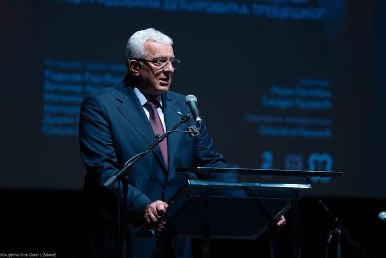 Mandić: Bećirović je kroz stihove i gusle opjevao srpsku istoriju Mandić: Bećirović je kroz stihove i gusle opjevao srpsku istoriju