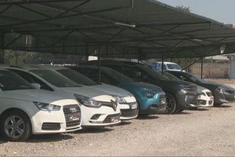Prodaja polovnih automobila značajno opala, kupci traže jeftinija vozila manje kubikaže Prodaja polovnih automobila značajno opala, kupci traže jeftinija vozila manje kubikaže
