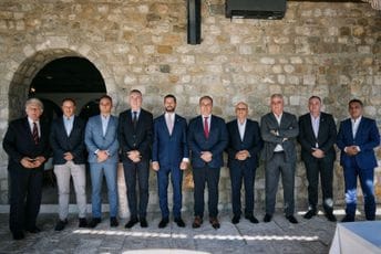 Milatović sa Nimanbeguom i nekadašnjim čelnicima Ulcinja: Razvoj grada mora biti iznad političkih razlika