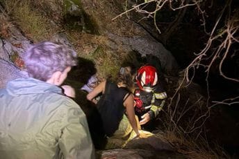 (FOTO) Kotorski vatrogasci tragali za državljanima Belgije: Dvije osobe se izgubile u reonu brda Pestingrad