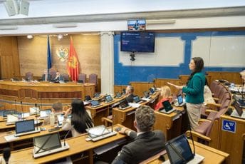 Nenezić: Brine selektivni pristup države kod govora mržnje; Nurković: Pojedini demokratiju preširoko shvatili