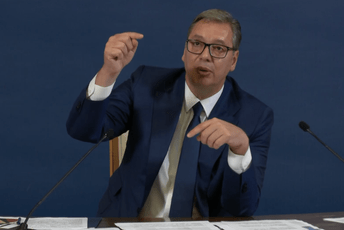 Novinarka pitala Vučića kako ide pakovanje i hoće li sa sobom ponijeti „ćacilend“: Evo šta joj je odgovorio