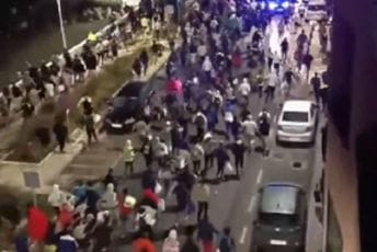 Novi incident u Seuti: Migranti pokušali da probiju kordon, policija pucala u vazduh Novi incident u Seuti: Migranti pokušali da probiju kordon, policija pucala u vazduh