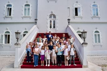 Milatović ugostio osnovce iz Nikšića i štićenike NVO Put zajedništva iz Podgorice: Želim da djeca osjećaju da su ovo i njihova mjesta