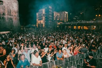 Spektakl na budvanskom trgu: Nastupili Eric Prydz, Mathame i Burkakke (FOTO / VIDEO) Spektakl na budvanskom trgu: Nastupili Eric Prydz, Mathame i Burkakke (FOTO / VIDEO)