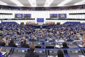 Evropski savjet odobrio isplatu oko tri milijarde eura Ukrajini Evropski savjet odobrio isplatu oko tri milijarde eura Ukrajini