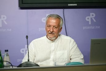 "Luča" vjerske pomrčine
