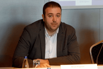 Popović: Ko se u naše ime odrekao penzionog fonda