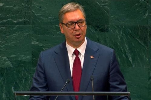 Vučić odgovorio Plenkoviću: Srbija ima šopingmaniju, ali nema nacimaniju