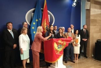 Živković: DPS prekida svaku institucionalnu saradnju sa većinom i sa Vladom dok god ne omoguće glasanje Živković: DPS prekida svaku institucionalnu saradnju sa većinom i sa Vladom dok god ne omoguće glasanje
