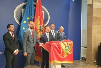 Mugoša: PES pokazao pravo lice, oni su zarobljeni; Žao mi je što nijeste vidjeli današnje Mandićevo ponašanje Mugoša: PES pokazao pravo lice, oni su zarobljeni; Žao mi je što nijeste vidjeli današnje Mandićevo ponašanje