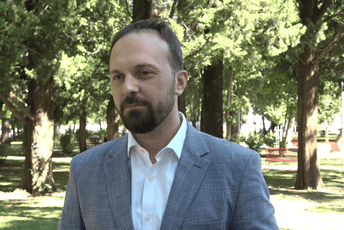 Šahman: Mandić sprovodi diktaturu nad parlamentarnom većinom Šahman: Mandić sprovodi diktaturu nad parlamentarnom većinom