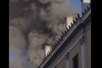 (VIDEO) Snažna eksplozija u centru Atine: Srušio se dio zgrade, ima povrijeđenih