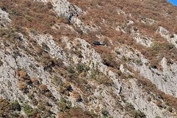 (VIDEO) Kotorski vatrogasi tokom noći tragali za stranim državljaninom na Vrmcu: Danas u akciju spašavanja uključen i helikopter