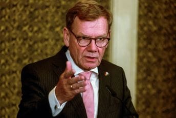 Njemački ministar: Rusija mora shvatiti da smo spremni da se branimo i pružimo otpor Njemački ministar: Rusija mora shvatiti da smo spremni da se branimo i pružimo otpor