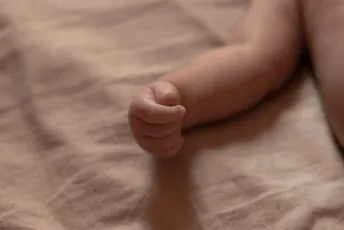 Izvršena eutanazija najmlađe osobe na svijetu: Okončen život dvogodišnjeg djeteta u Nizozemskoj Izvršena eutanazija najmlađe osobe na svijetu: Okončen život dvogodišnjeg djeteta u Nizozemskoj