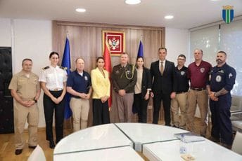 Potpredsjednici Opštine Bar ugostili delegaciju broda USNS Medgar Evers Potpredsjednici Opštine Bar ugostili delegaciju broda USNS Medgar Evers