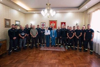 Nagrađeni cetinjski vatrogasci; Đurašković: Mali, ali konkretan izraz zahvalnosti Nagrađeni cetinjski vatrogasci; Đurašković: Mali, ali konkretan izraz zahvalnosti