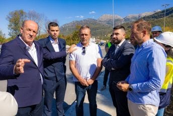 Zečević: Bulevar Tivat - Jaz mora biti završen do kraja ove godine Zečević: Bulevar Tivat - Jaz mora biti završen do kraja ove godine