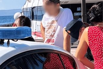 Bacio državljanina Srbije u more, navijači Hajduka mu platili kaznu Bacio državljanina Srbije u more, navijači Hajduka mu platili kaznu