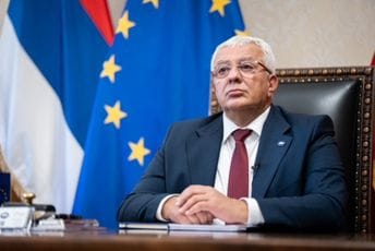 Mandić čestitao Dodiku: Srpski narod je garant očuvanja Dejtonskog sporazuma i suživota u Bosni i Hercegovini