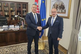 Vuksanović sa Grlićem Radmanom: Podrška Hrvatske poruka da se identitet, ravnopravnost i europska budućnost Crne Gore mogu graditi zajedno Vuksanović sa Grlićem Radmanom: Podrška Hrvatske poruka da se identitet, ravnopravnost i europska budućnost Crne Gore mogu graditi zajedno