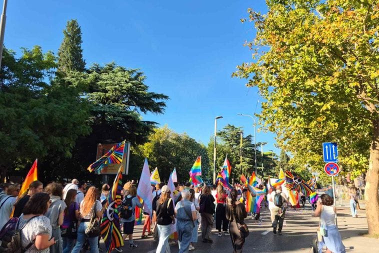 Završen Prajd; Baštrica: Političari izjavljuju saušešće porodicama ratnih zločinaca, a blokiraju stvari od životnog značaja za građane i građanke (FOTO / VIDEO)