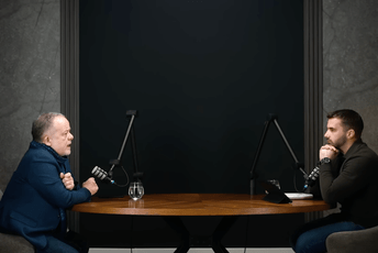 Radoje Cerović gost večerašnjeg podkasta Unframed talks na TVE Radoje Cerović gost večerašnjeg podkasta Unframed talks na TVE