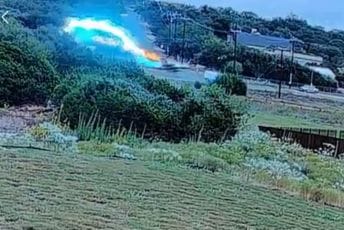 Vojni avion se srušio na jugu Nigerije, nema preživjelih Vojni avion se srušio na jugu Nigerije, nema preživjelih