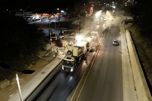 (FOTO) Počelo postavljanje završnog sloja na bulevaru Tivat - Jaz
