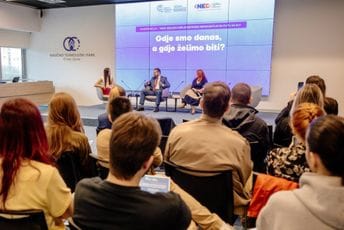 CDT: Kad demokratija dobija političke šamare, parlament radi u “nenormalnim uslovima” CDT: Kad demokratija dobija političke šamare, parlament radi u “nenormalnim uslovima”