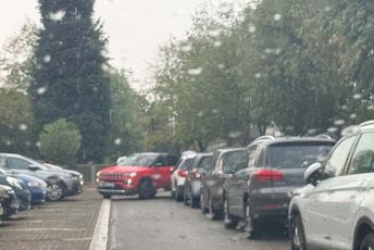 Terzić: U Bloku 5 građani primorani da se nepropisno parkiraju, novi parking prazan jer se plaća