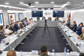 PKCG: Konkurentnost turističke destinacije ne smije biti ugrožena Euro modelom PKCG: Konkurentnost turističke destinacije ne smije biti ugrožena Euro modelom