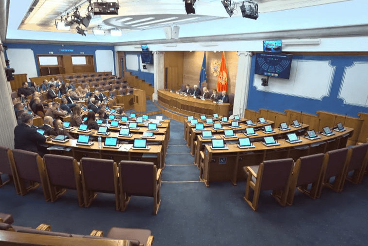 Mandić: Uvrstiću u dnevni red akt koji su predložile Demokrate