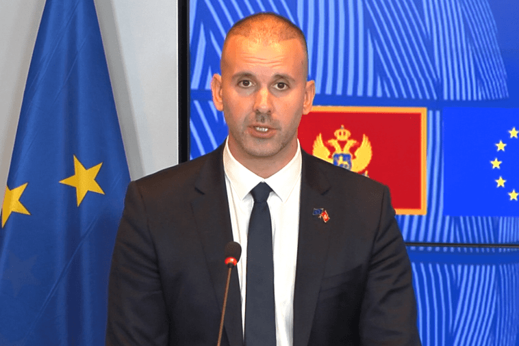 Privreda opet pozvala Spajića na sastanak: Traže predvidivo okruženje u kojem se odluke zasnivaju na činjenicama, a ne na pretpostavkama Privreda opet pozvala Spajića na sastanak: Traže predvidivo okruženje u kojem se odluke zasnivaju na činjenicama, a ne na pretpostavkama