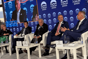 Milo Đukanović učestvovao na jubilarnoj konferenciji u Pragu Milo Đukanović učestvovao na jubilarnoj konferenciji u Pragu