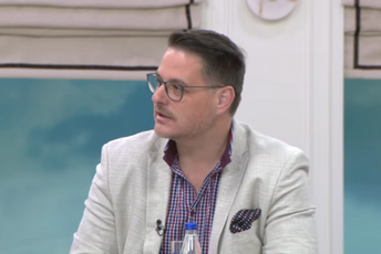 Marković: Estetske intervencije moraju se obavljati u registrovanim ustanovama, siva zona ugrožava zdravlje građana Marković: Estetske intervencije moraju se obavljati u registrovanim ustanovama, siva zona ugrožava zdravlje građana