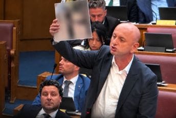 „Žrtve ne smiju biti ničiji rekviziti“: Više NVO i građanski aktivisti osudili Kneževićevo veličanje Mladića i pozvali tužilaštvo da reaguje „Žrtve ne smiju biti ničiji rekviziti“: Više NVO i građanski aktivisti osudili Kneževićevo veličanje Mladića i pozvali tužilaštvo da reaguje
