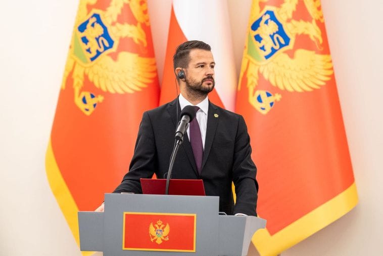Milatovićev kabinet: Ima ozbiljnih slabosti u funkcionisanju sistema odbrane Milatovićev kabinet: Ima ozbiljnih slabosti u funkcionisanju sistema odbrane